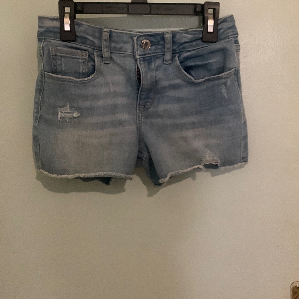 Selling little girls shorts in good condition any questions 💕🌸